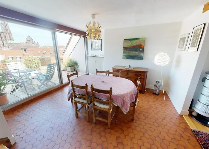 145m² Center 4 Bedrooms View Of The Cathedral *