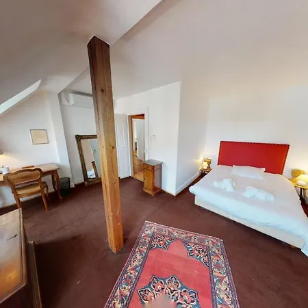 145m² Center 4 Bedrooms View Of The Cathedral شقة